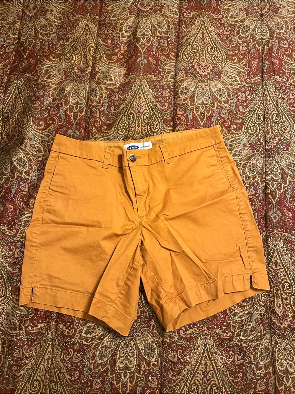Old Navy women’s rust/ Orange Flat-Front Shorts